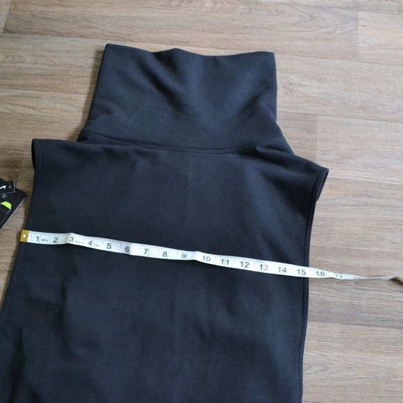 NWT Nike Sleeveless Versa Women's Training Studio Wrap Top Size Small - Picture 7 of 11